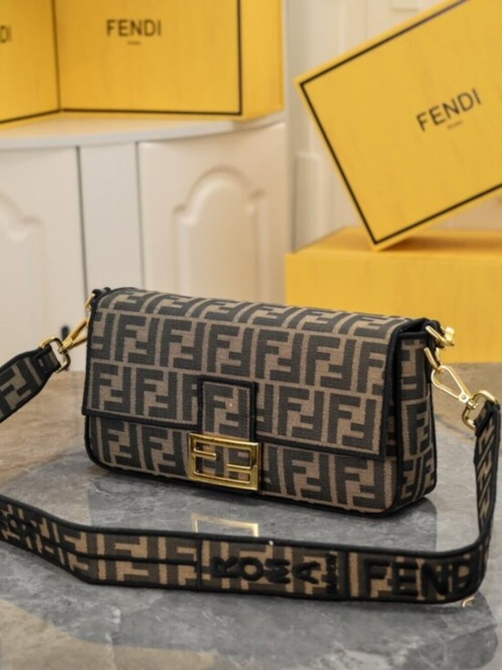 Fendi Baguette Medium FF Jacquard Bag - Picture 3 of 5